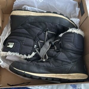 Sorel Black size 5 Winter boots